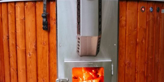 Conduit de fumée dévoyé d&rsquo;un poêle à bois : combien de coudes maximum ?