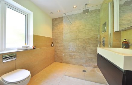Douche italienne avec ou sans receveur: quelle est l&rsquo;option la moins coûteuse?