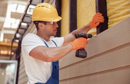 En quoi consistent les activités de maintenance immobilière ?