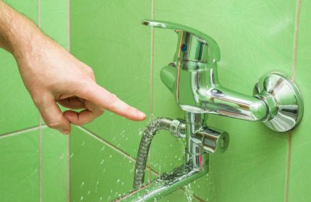 Tuto : comment changer un robinet de baignoire ?