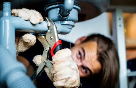 Conseils pour réparer les fuites aux niveaux des raccords