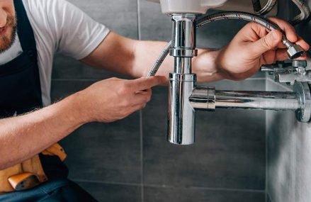 Plomberie : comprendre les bases pour résoudre vos problèmes