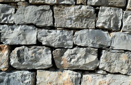 Aménagement extérieur : Enrochement de gabions ou enrochement classique ?